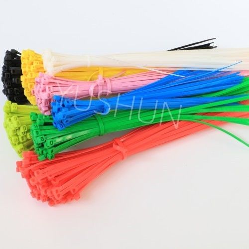 Los lazos de plástico de cable de nylon de autobloqueo duradero - OEM - Disponible en blanco o negro