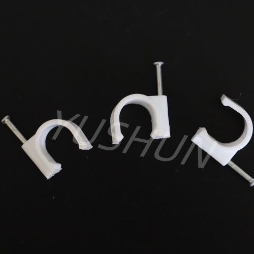 Artículo usando los diversos clips planos del color blanco o negro o de cable plásticos para los alambres