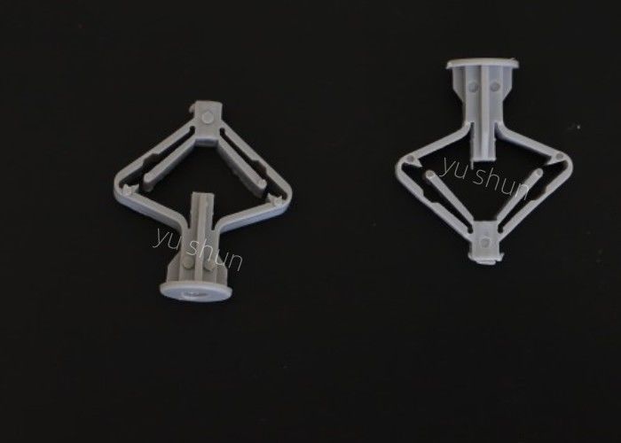 Uso del gris PP/PE 100pcs/bag del tornillo de enchufe de pared de Aircarft M13*35mm para la pared