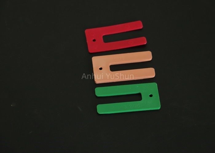 embaladores plásticos satinados U Shim Type Horseshoe de la ventana de 6m m