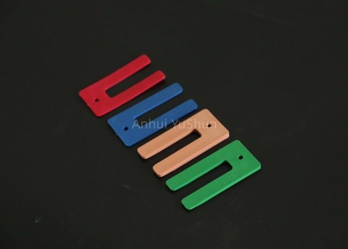1.5mm 3.2mm 6.4mm 10mm Instaladores de ventanas de plástico Performance durable y amarillo